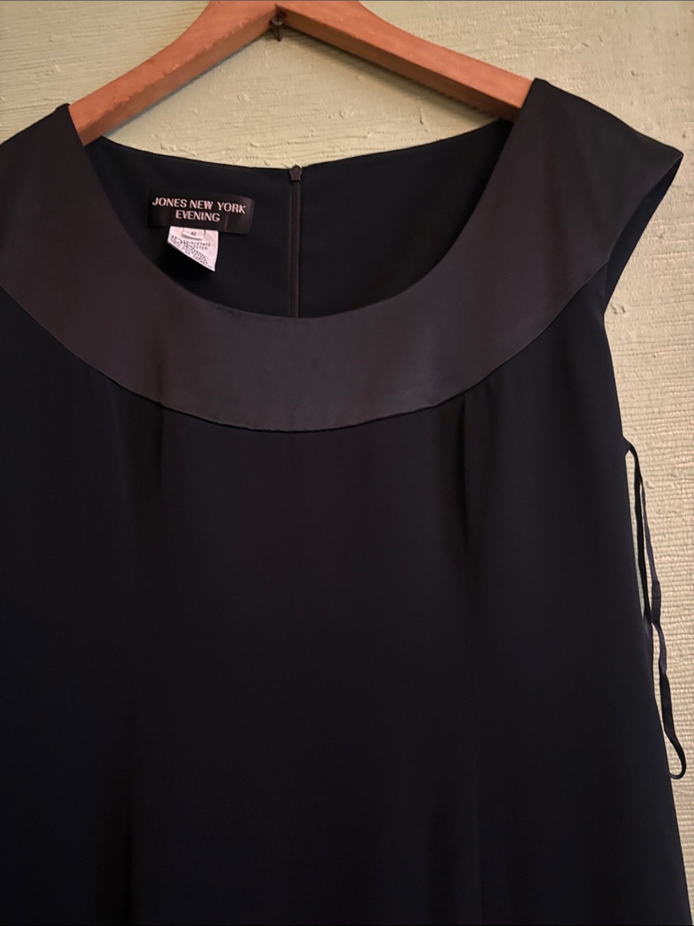 Dress Subcategory Identification